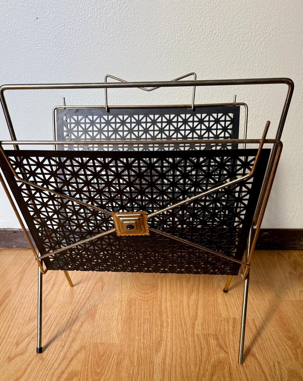 Mid Century Modern Magazine Rack | Atomic Starburst Metal Mesh Holder